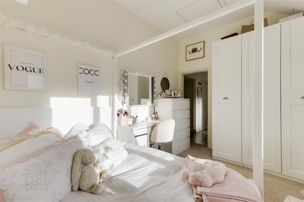 Main Street, Farnsfield, Nottinghamshire, NG22 8EF