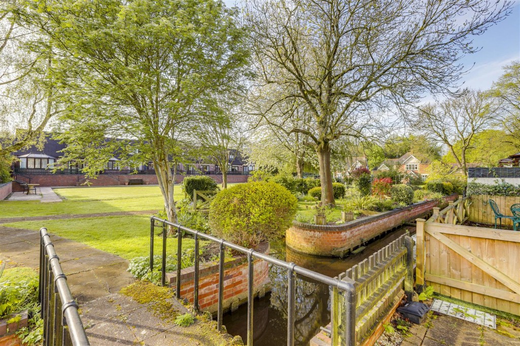 Maple cottages, Risley, Derbyshire, DE72 3WJ