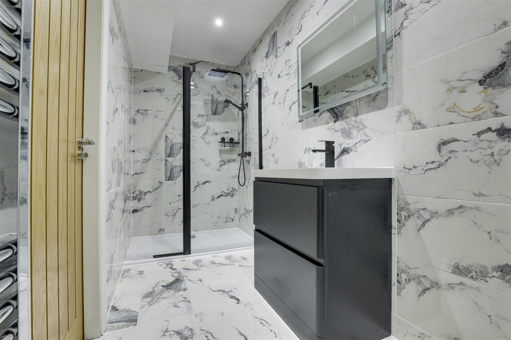 Landmere Lane, Ruddington, Nottinghamshire, NG11 6ND