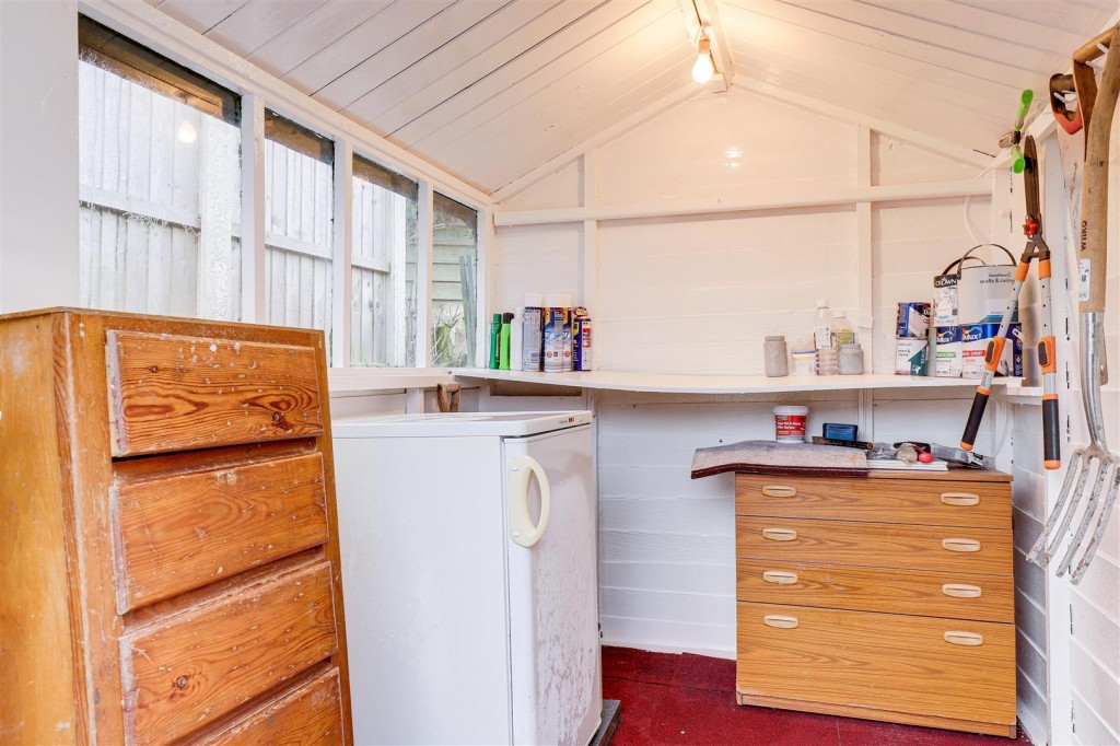 Orston Avenue, Arnold, Nottinghamshire, NG5 7LH