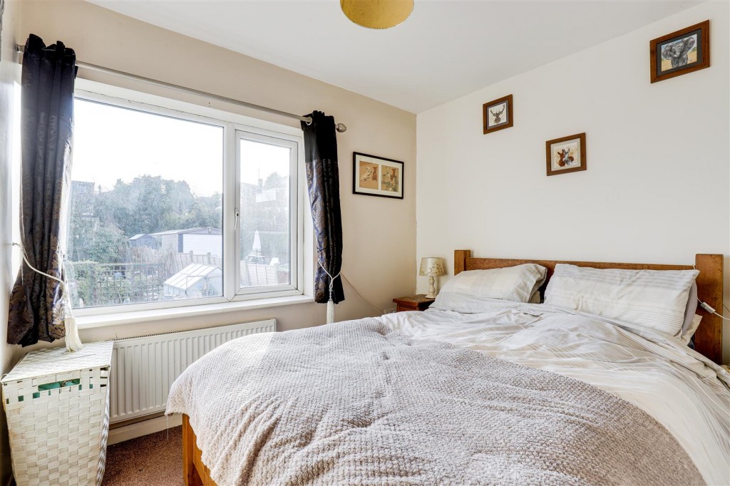 Highfield Drive, Carlton, Nottinghamshire, NG4 1PR