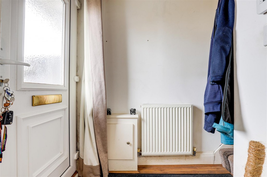 Highfield Drive, Carlton, Nottinghamshire, NG4 1PR