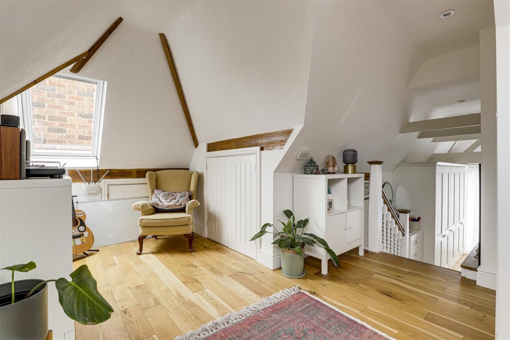 Leahurst Road, West Bridgford, Nottinghamshire, NG2 6JD