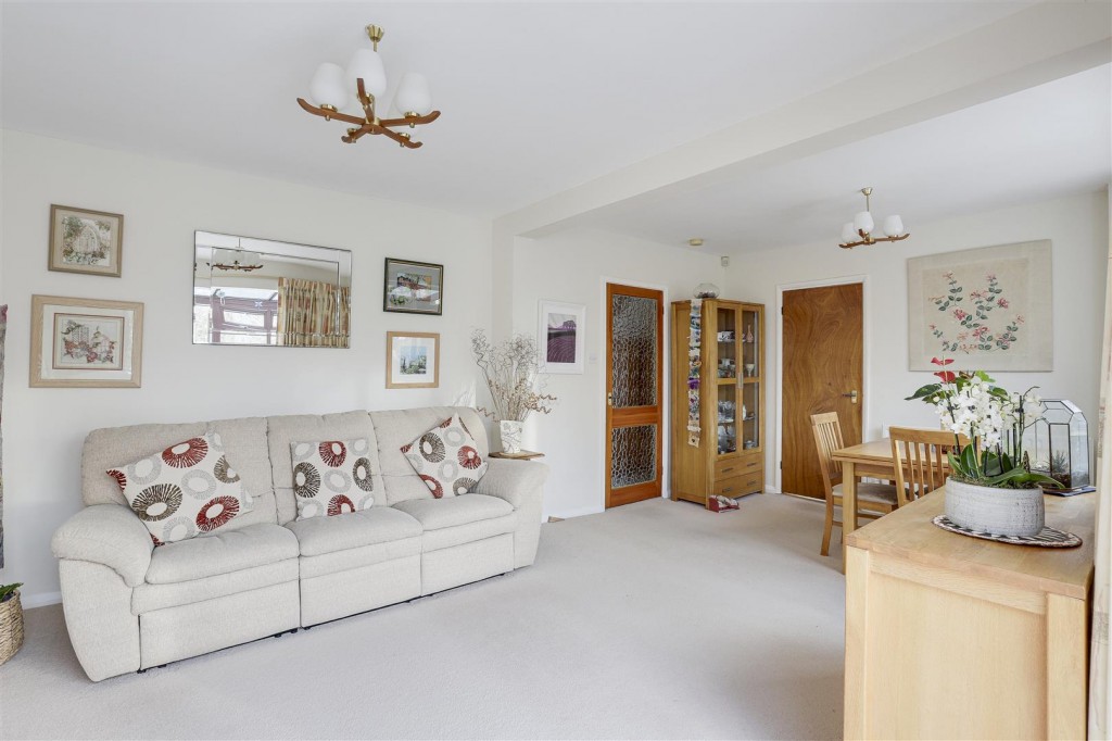 Briar Avenue, Sandiacre, Nottinghamshire, NG10 5NG