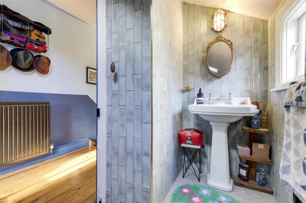 Dagmar Grove, Alexandra Park, Nottinghamshire, NG3 4JE