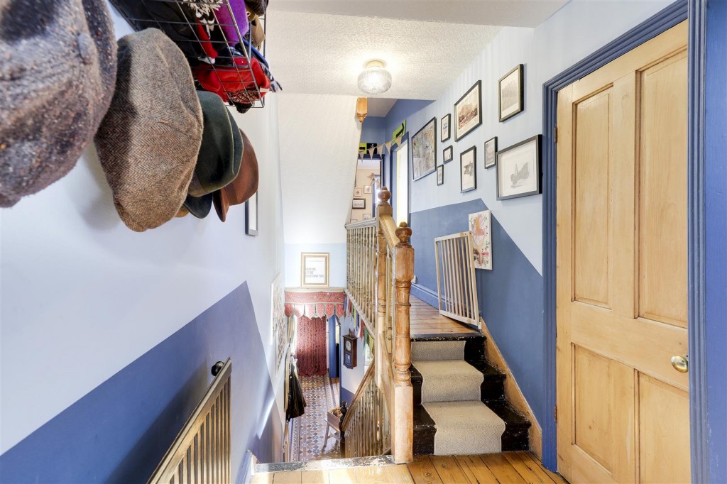 Dagmar Grove, Alexandra Park, Nottinghamshire, NG3 4JE