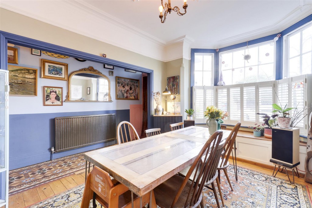 Dagmar Grove, Alexandra Park, Nottinghamshire, NG3 4JE