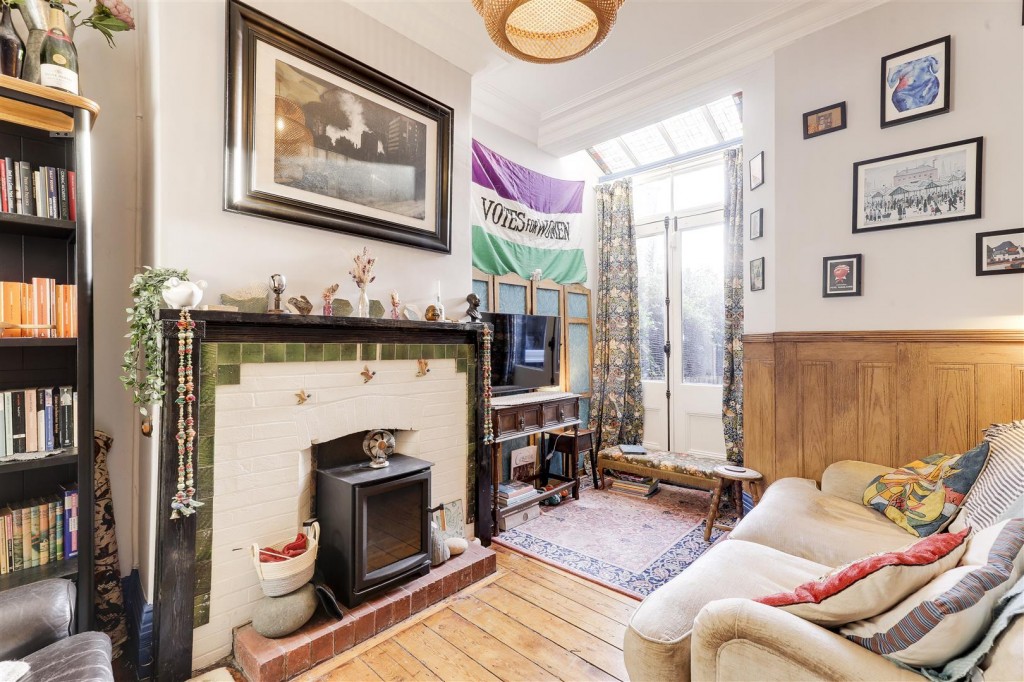 Dagmar Grove, Alexandra Park, Nottinghamshire, NG3 4JE