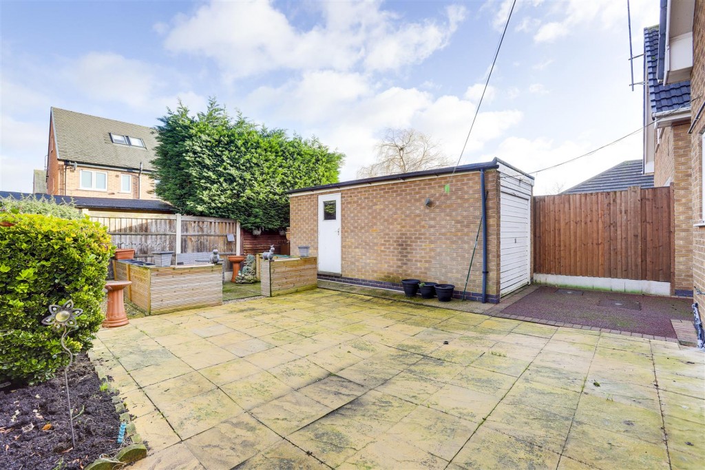 The Hollows, Long Eaton, Nottinghamshire, NG10 2ES