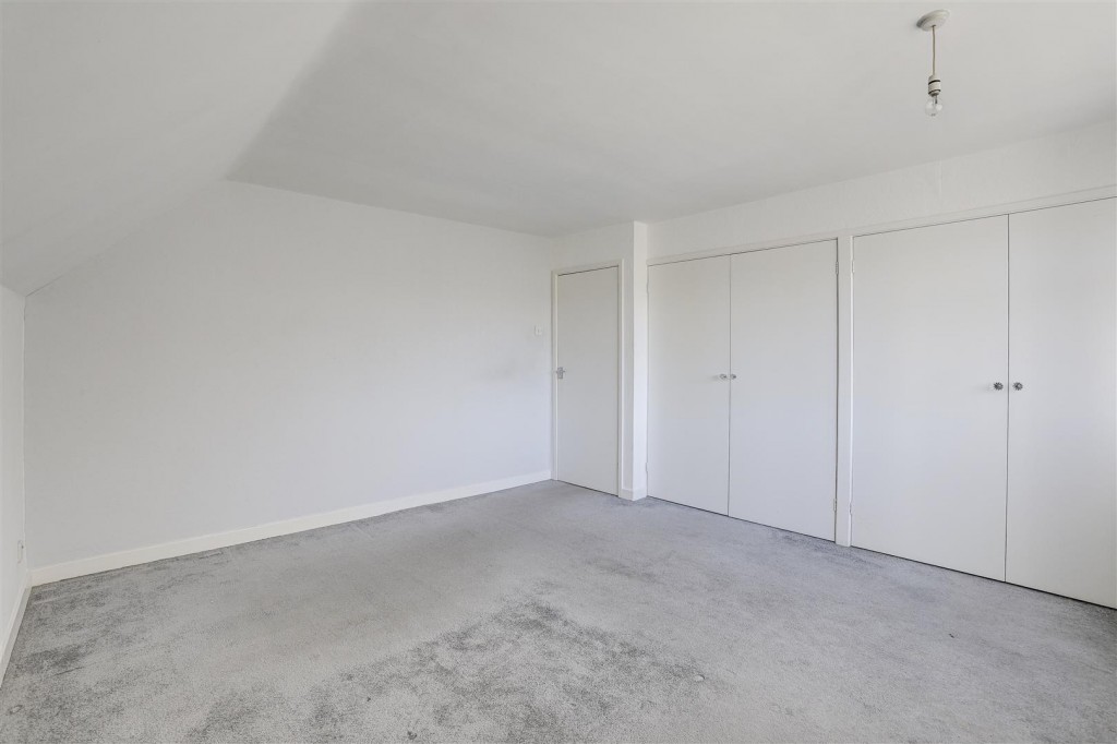 The Hollows, Long Eaton, Nottinghamshire, NG10 2ES