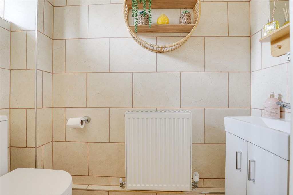 Avonbridge Close, Arnold, Nottinghamshire, NG5 8DE