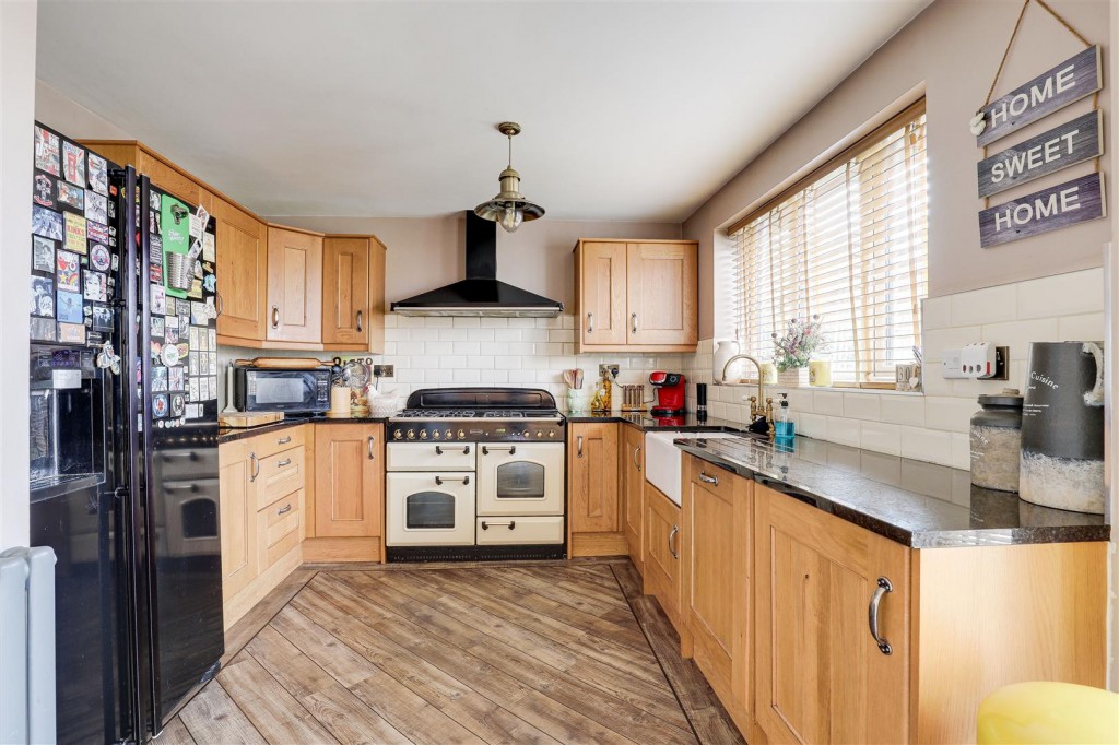 Avonbridge Close, Arnold, Nottinghamshire, NG5 8DE