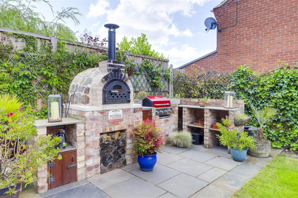 Avonbridge Close, Arnold, Nottinghamshire, NG5 8DE