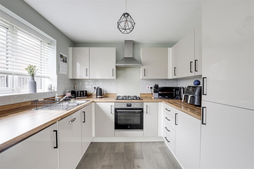 Pennington Way, Hucknall, Nottinghamshire, NG15 6XD