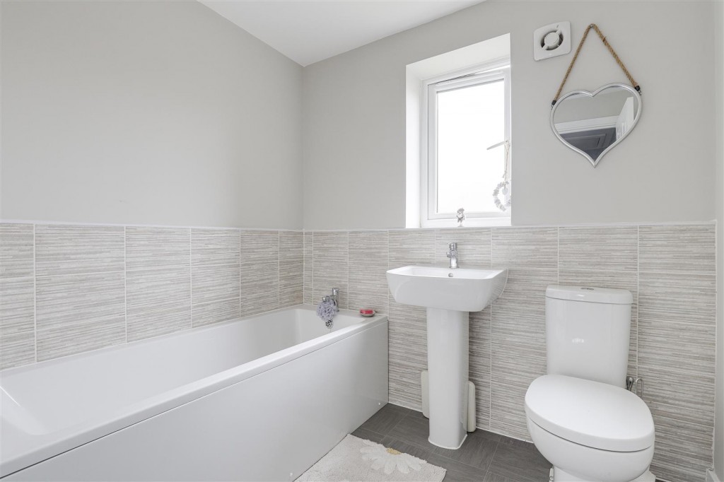 Pennington Way, Hucknall, Nottinghamshire, NG15 6XD