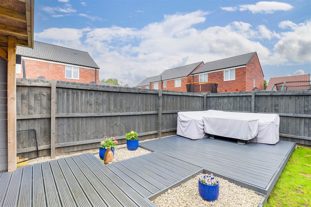 Pennington Way, Hucknall, Nottinghamshire, NG15 6XD