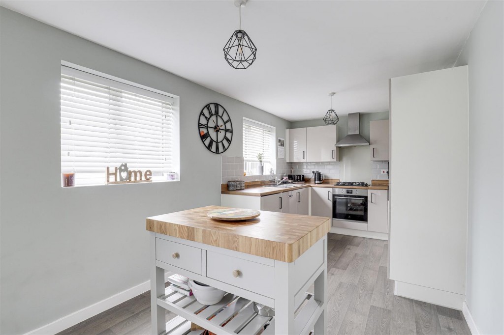 Pennington Way, Hucknall, Nottinghamshire, NG15 6XD