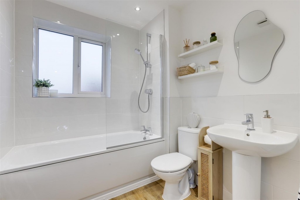 Nunn Close, Linby, Nottinghamshire, NG15 8LE