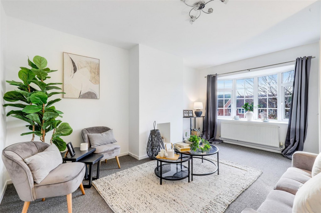 Featherstone Close, Gedling, Nottinghamshire, NG4 4JA