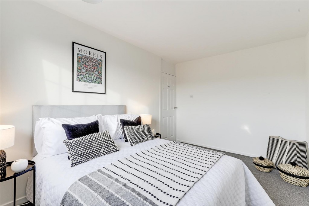 Featherstone Close, Gedling, Nottinghamshire, NG4 4JA