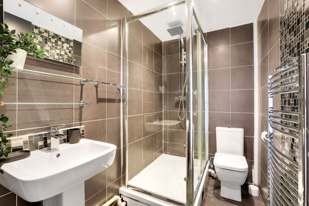 Calderdale Drive, Long Eaton, NG10