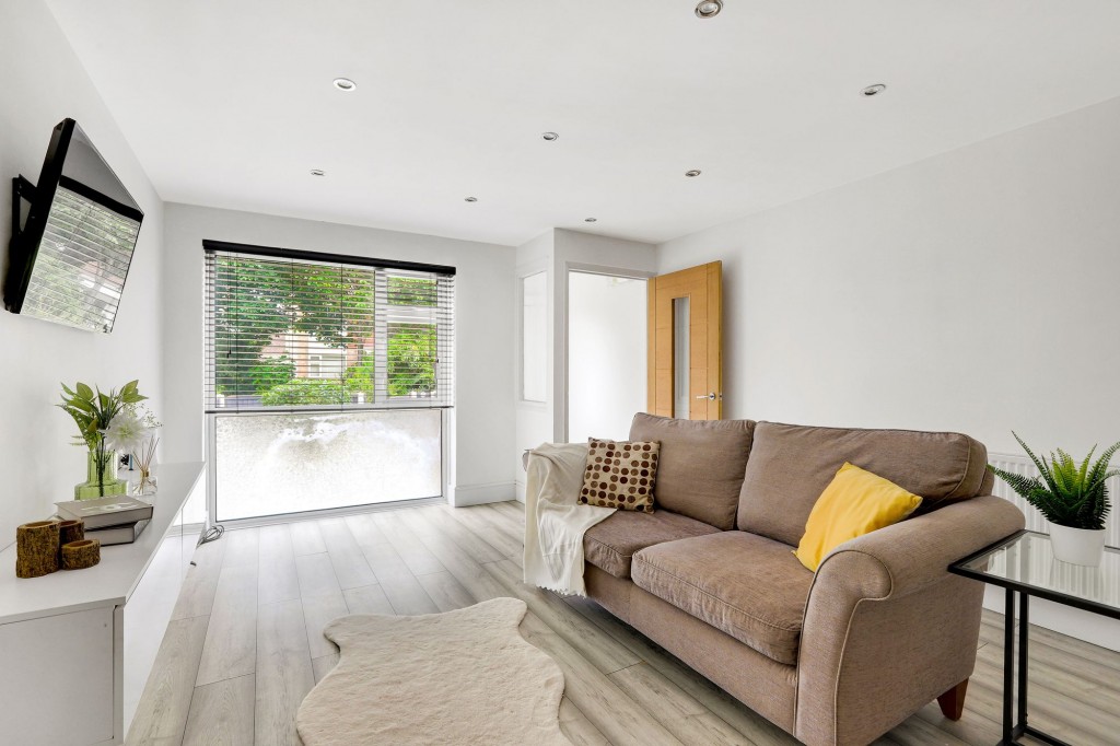 Calderdale Drive, Long Eaton, NG10
