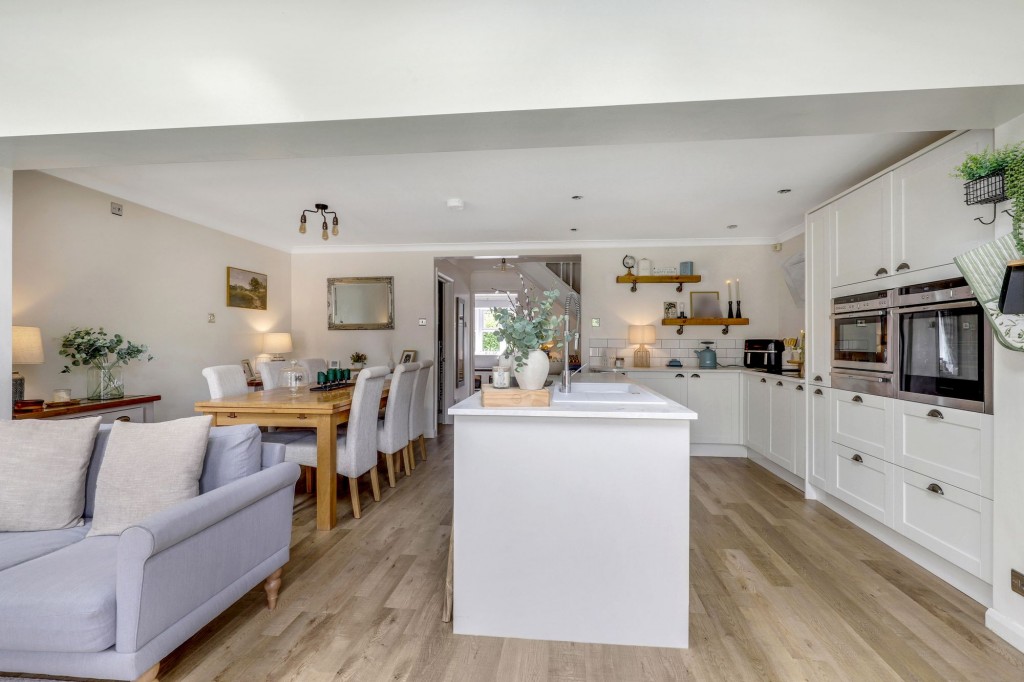 Buckland Drive, Woodborough, NG14
