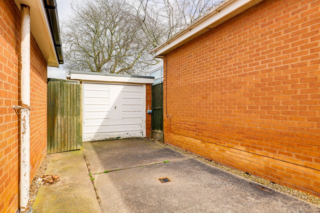 Russet Avenue, Carlton, NG4