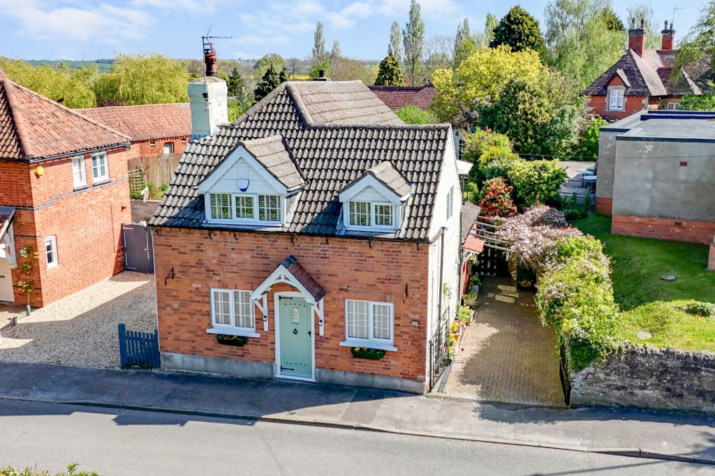 Kirklington Road, Eakring, NG22