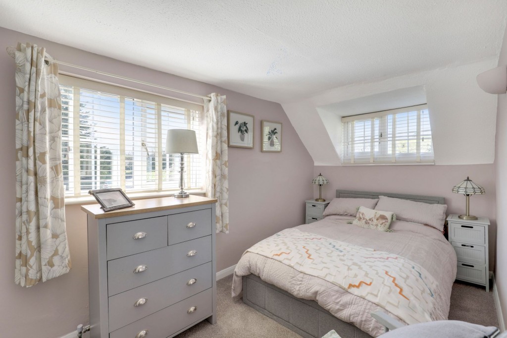 Kirklington Road, Eakring, NG22