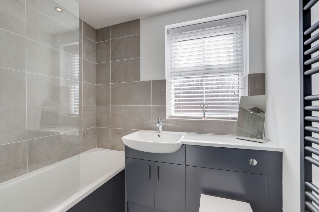 Topaz Crescent, Sutton-In-Ashfield, NG17