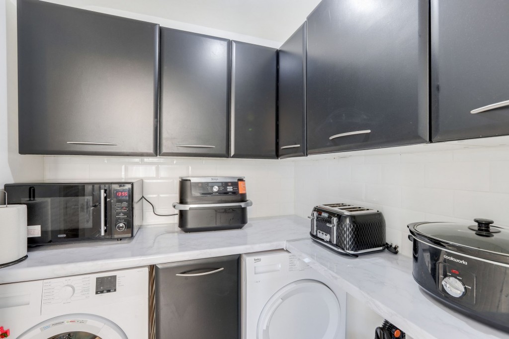 Topaz Crescent, Sutton-In-Ashfield, NG17