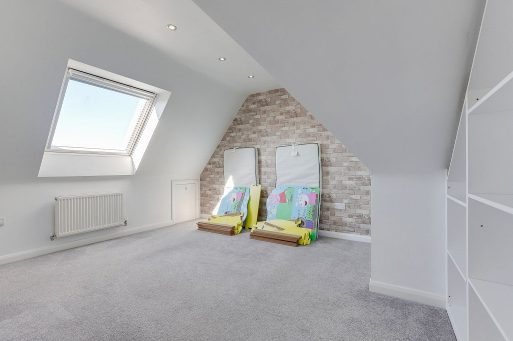 Topaz Crescent, Sutton-In-Ashfield, NG17