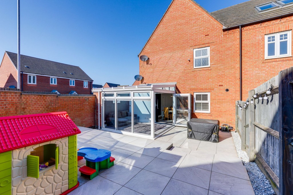 Topaz Crescent, Sutton-In-Ashfield, NG17