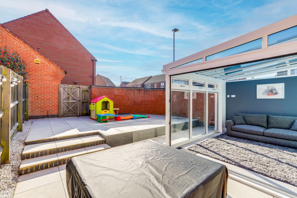 Topaz Crescent, Sutton-In-Ashfield, NG17