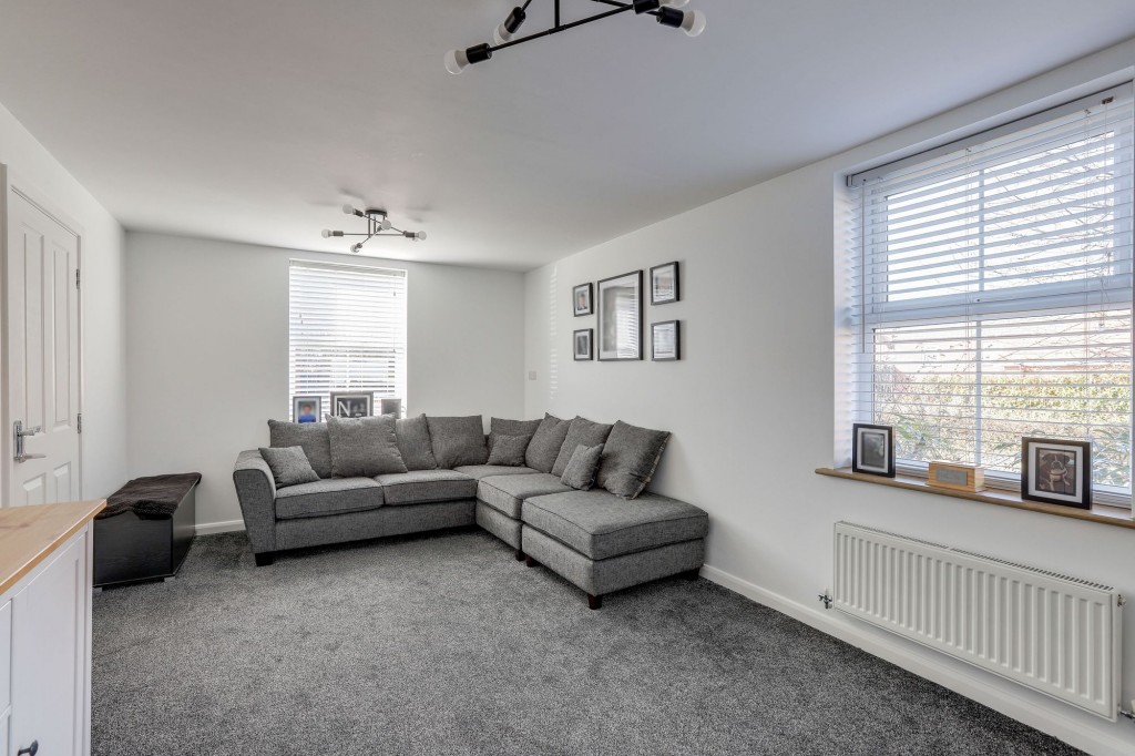 Topaz Crescent, Sutton-In-Ashfield, NG17