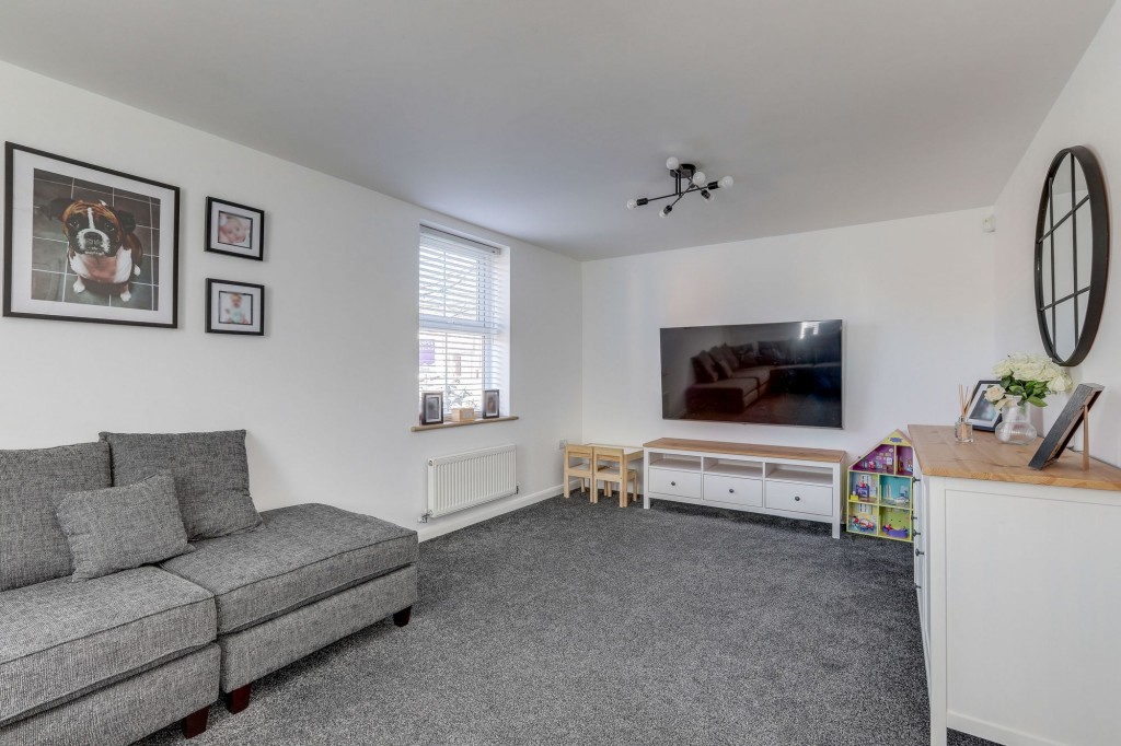 Topaz Crescent, Sutton-In-Ashfield, NG17
