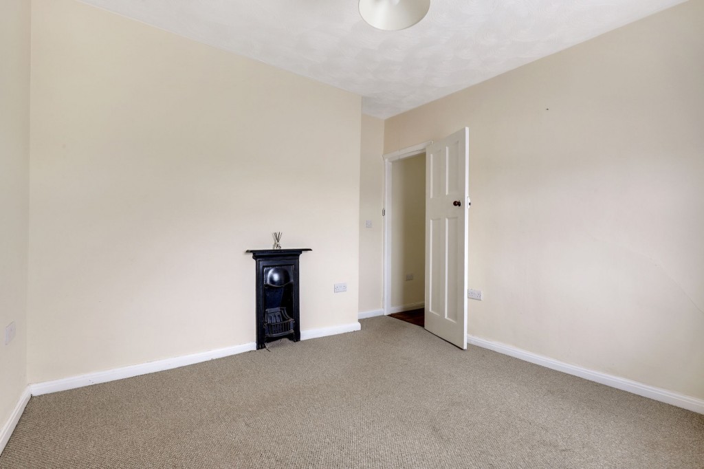 Warren Avenue, Stapleford, NG9