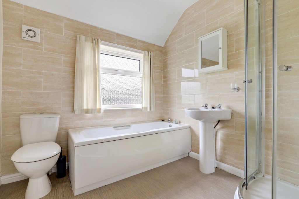 Warren Avenue, Stapleford, NG9