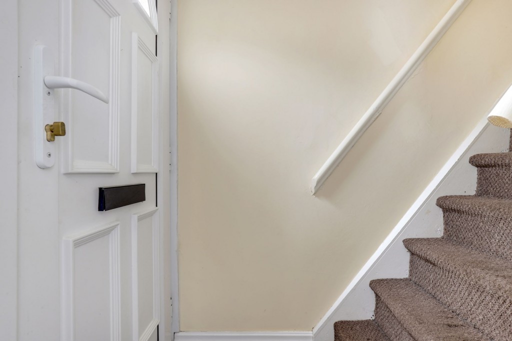 Warren Avenue, Stapleford, NG9