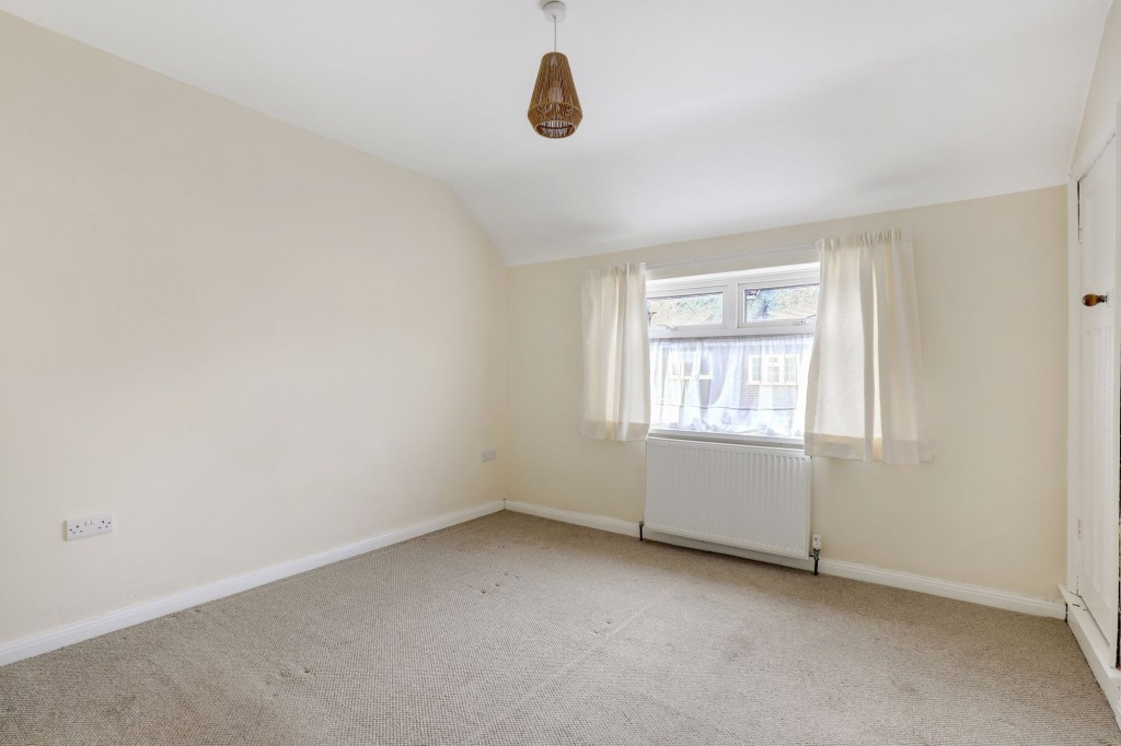 Warren Avenue, Stapleford, NG9