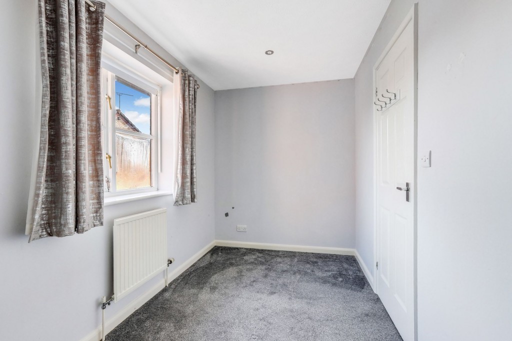 Striding Edge Close, Long Eaton, NG10