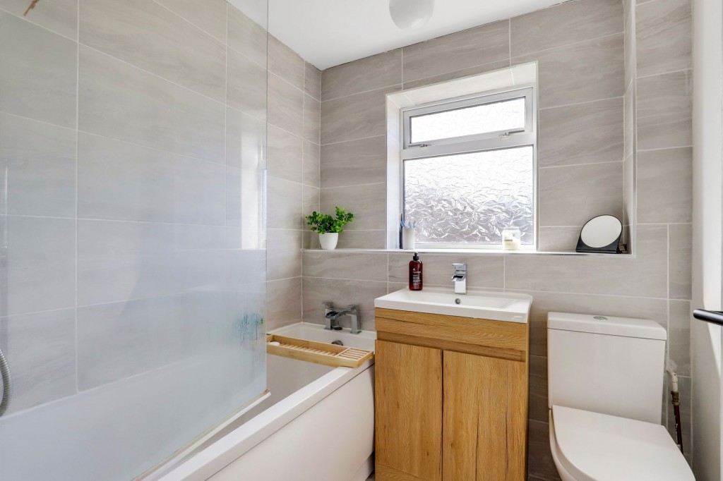 Grampian Drive, Arnold, NG5