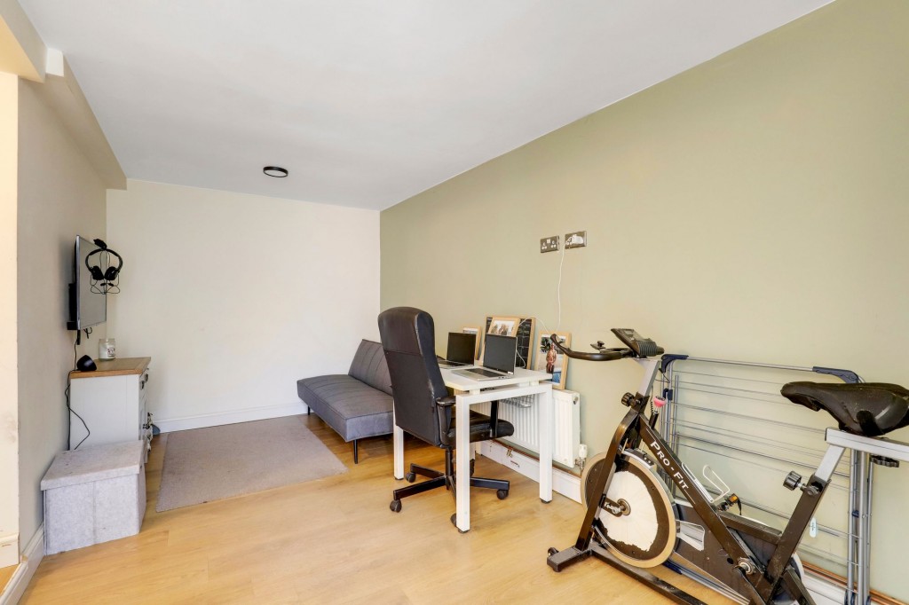 Grampian Drive, Arnold, NG5