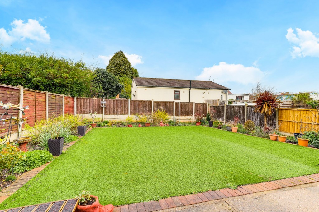 Chatsworth Avenue, Carlton, NG4