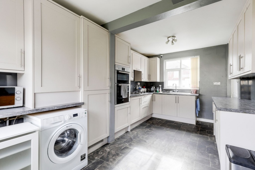 Chatsworth Avenue, Carlton, NG4