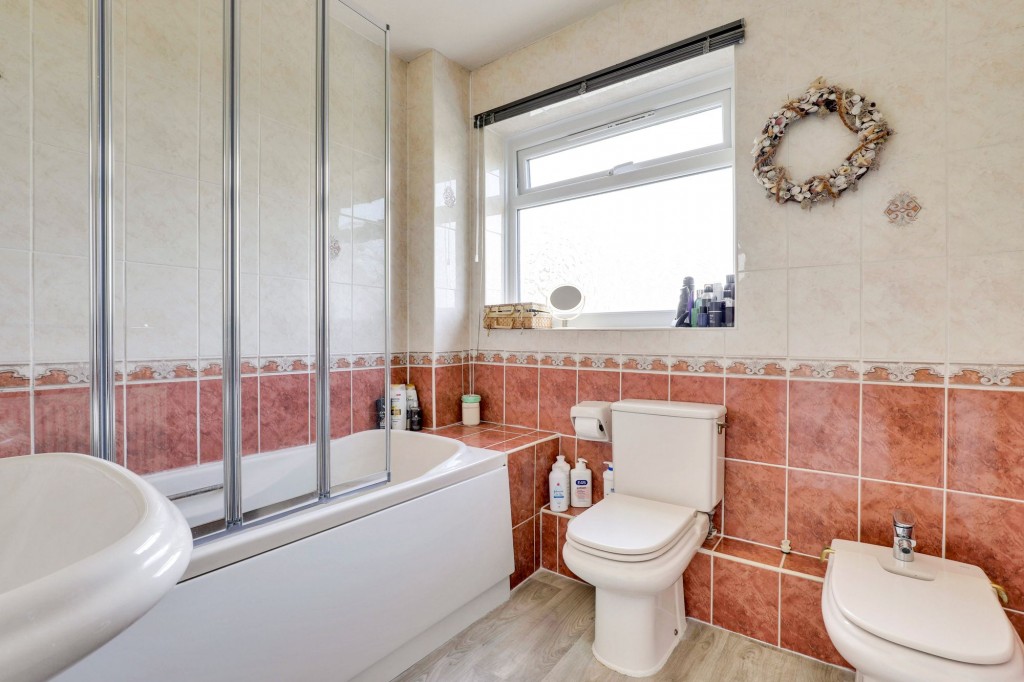 Northfield Avenue, Long Eaton, NG10