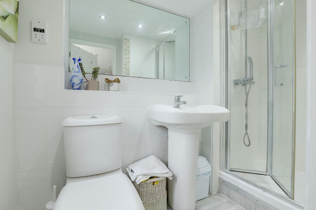 Radcliffe Road, West Bridgford, NG2