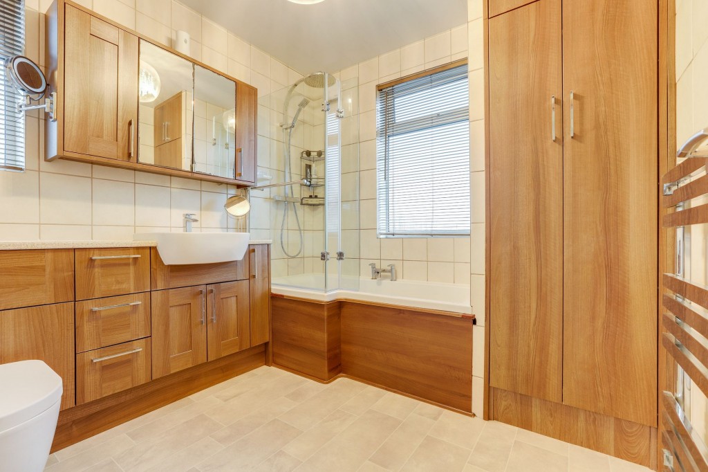 Dorothy Grove, Nottingham, NG8