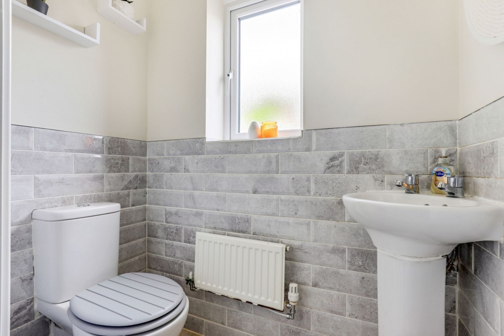 Defiant Close, Hucknall, NG15